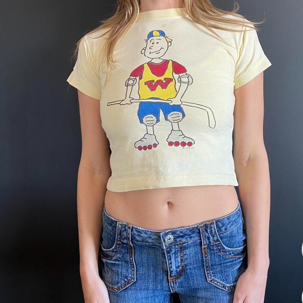 Cute graphic tee baby crop top, fits XS y2k cute hockey illustration